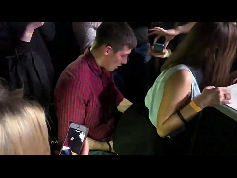 ❤️ Орыс түнгі клубындағы шынайы секс. Түнгі клубта анус пен қынапта 18 жасар орыс қызы ебілді Порно бойынша порно kk.hentaibar.ru ﹏